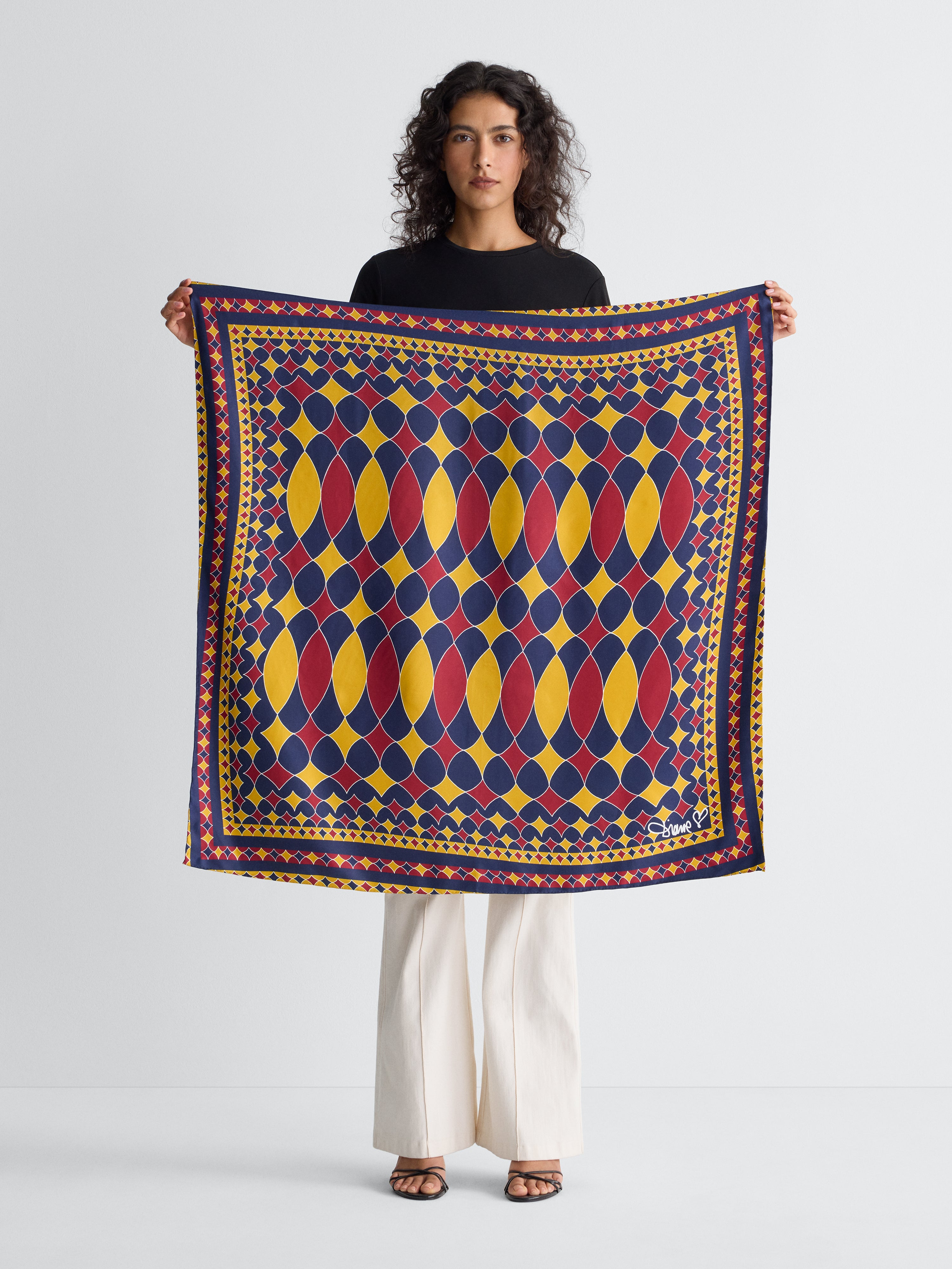 Foulard en soie à motif drapeau
