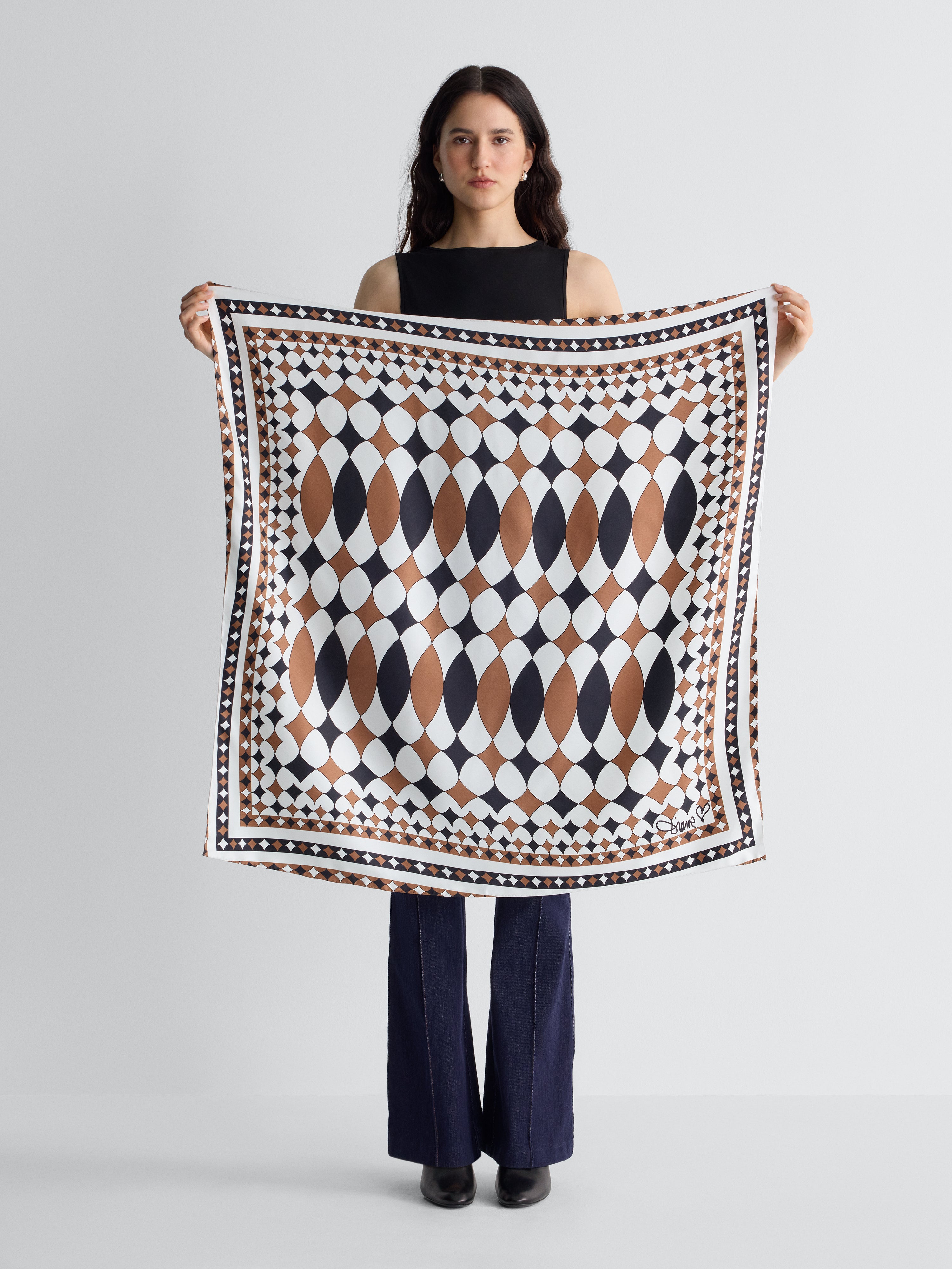 Foulard en soie à motif drapeau