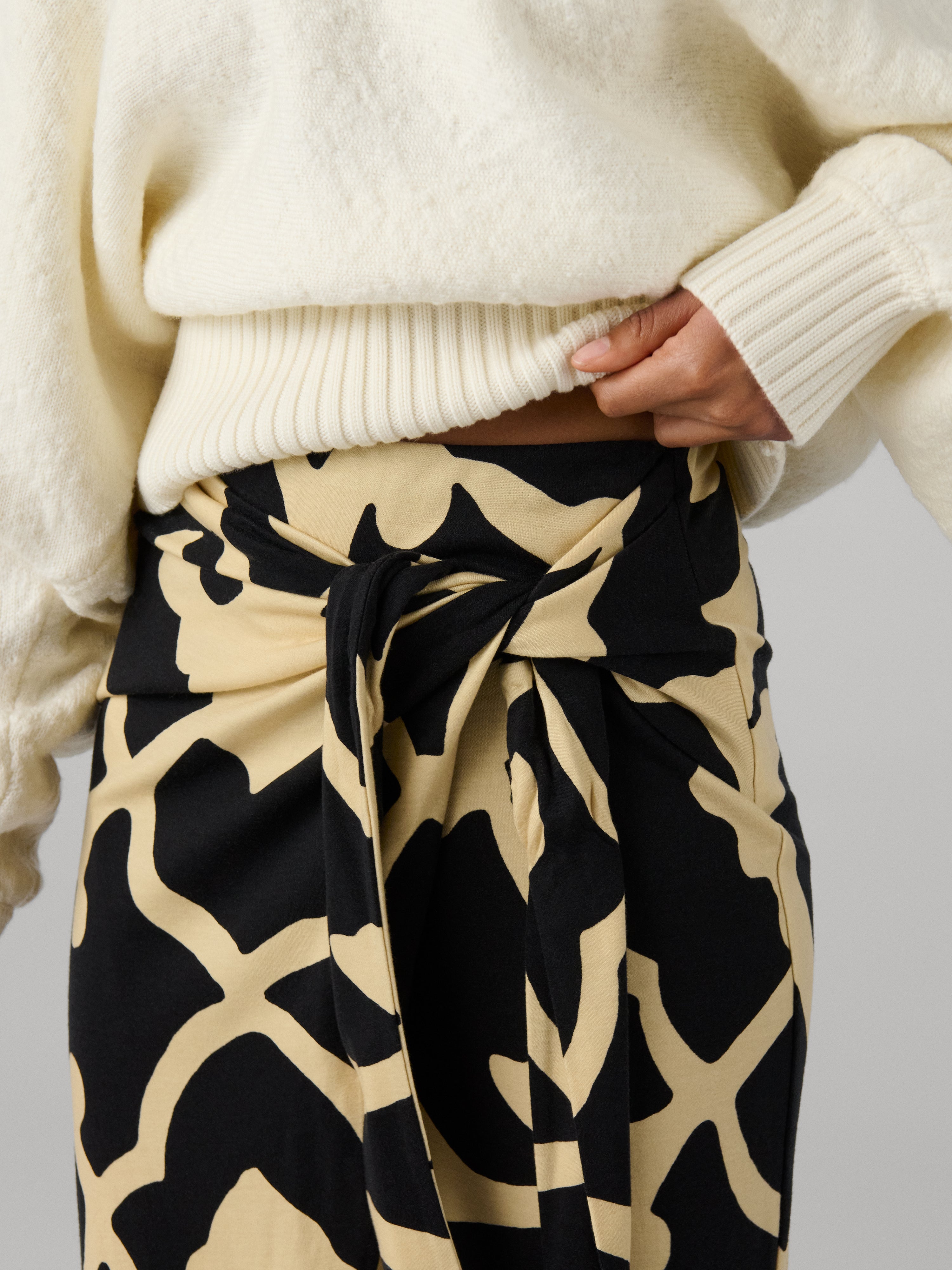 BIANCA KNIT SKIRT