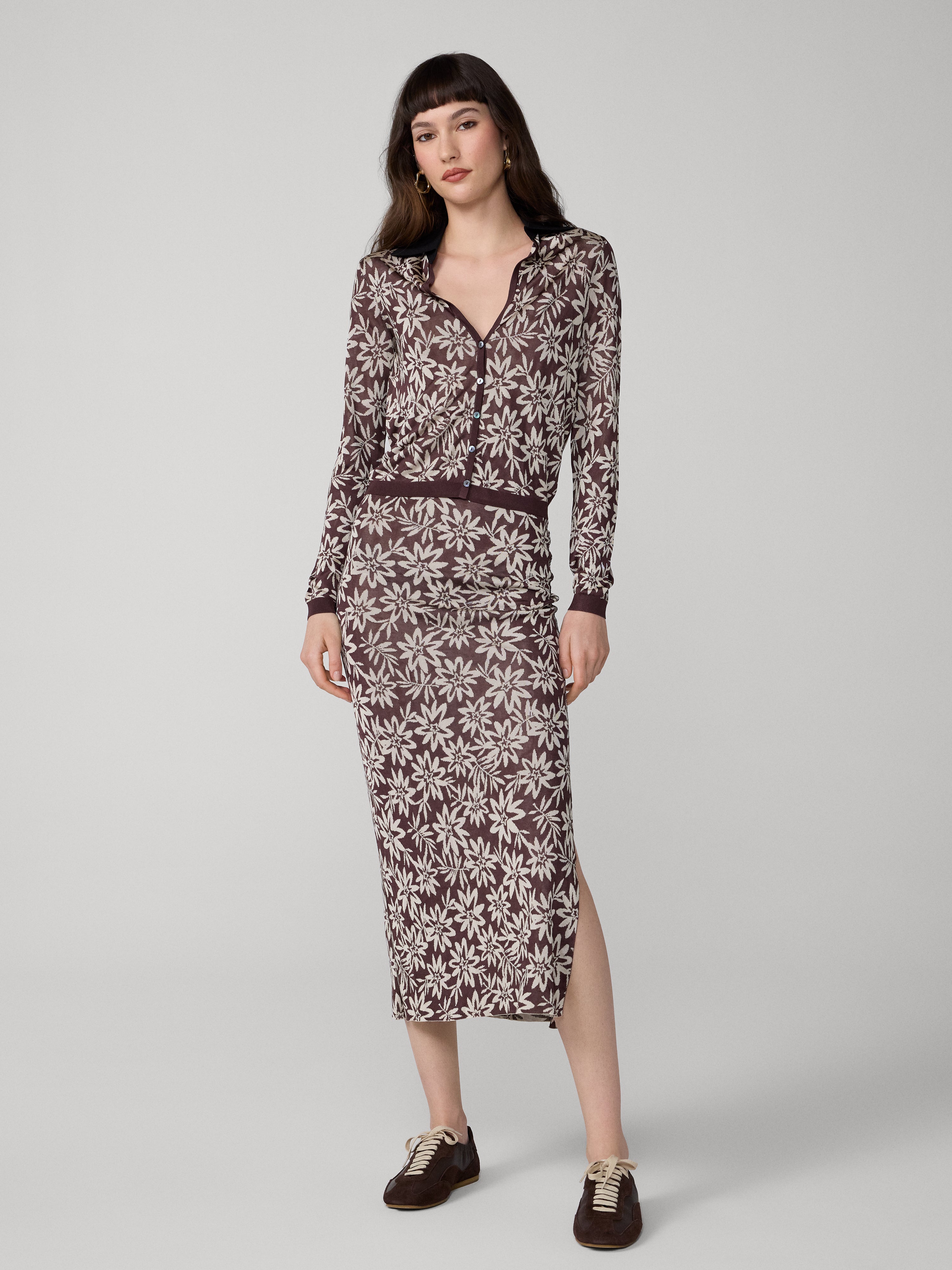 ROBE SHESKA