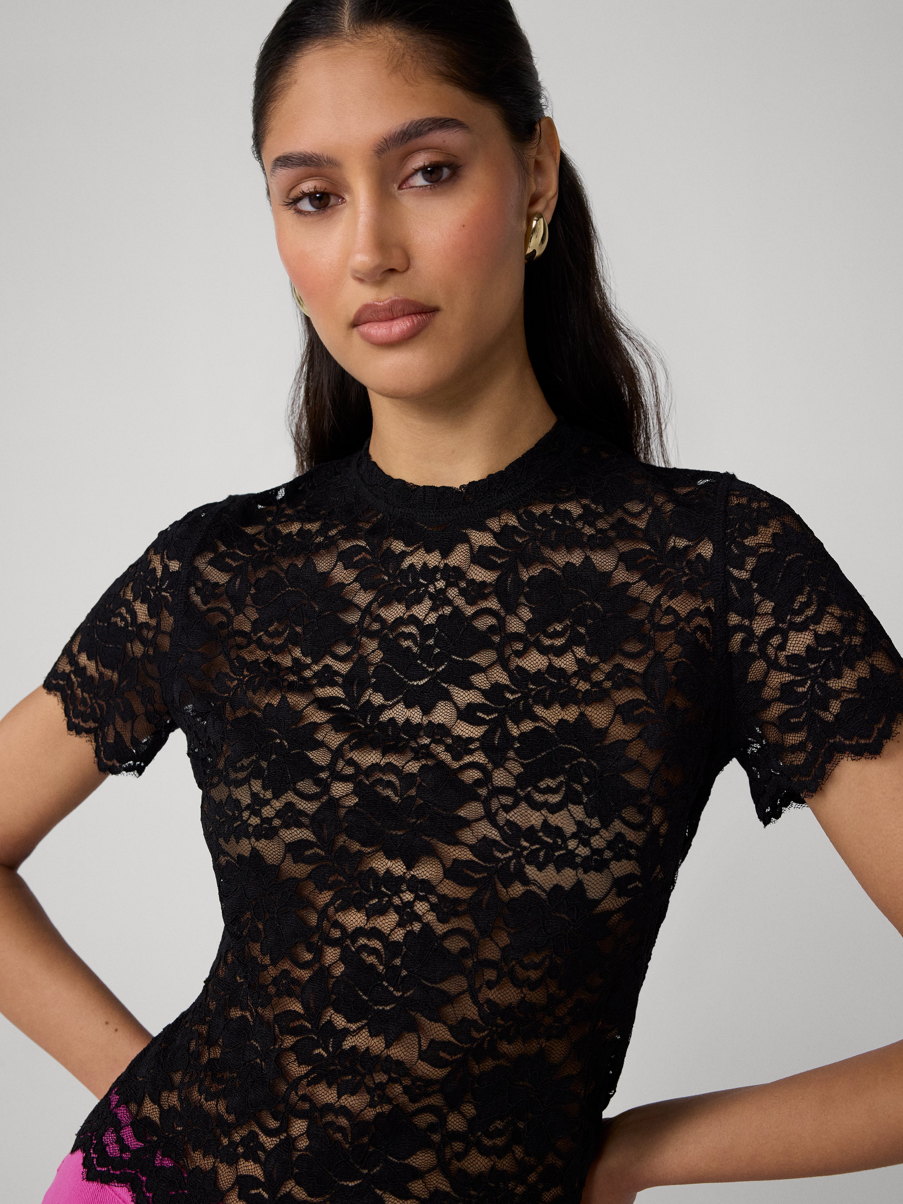 SHORT SLEEVE TOP