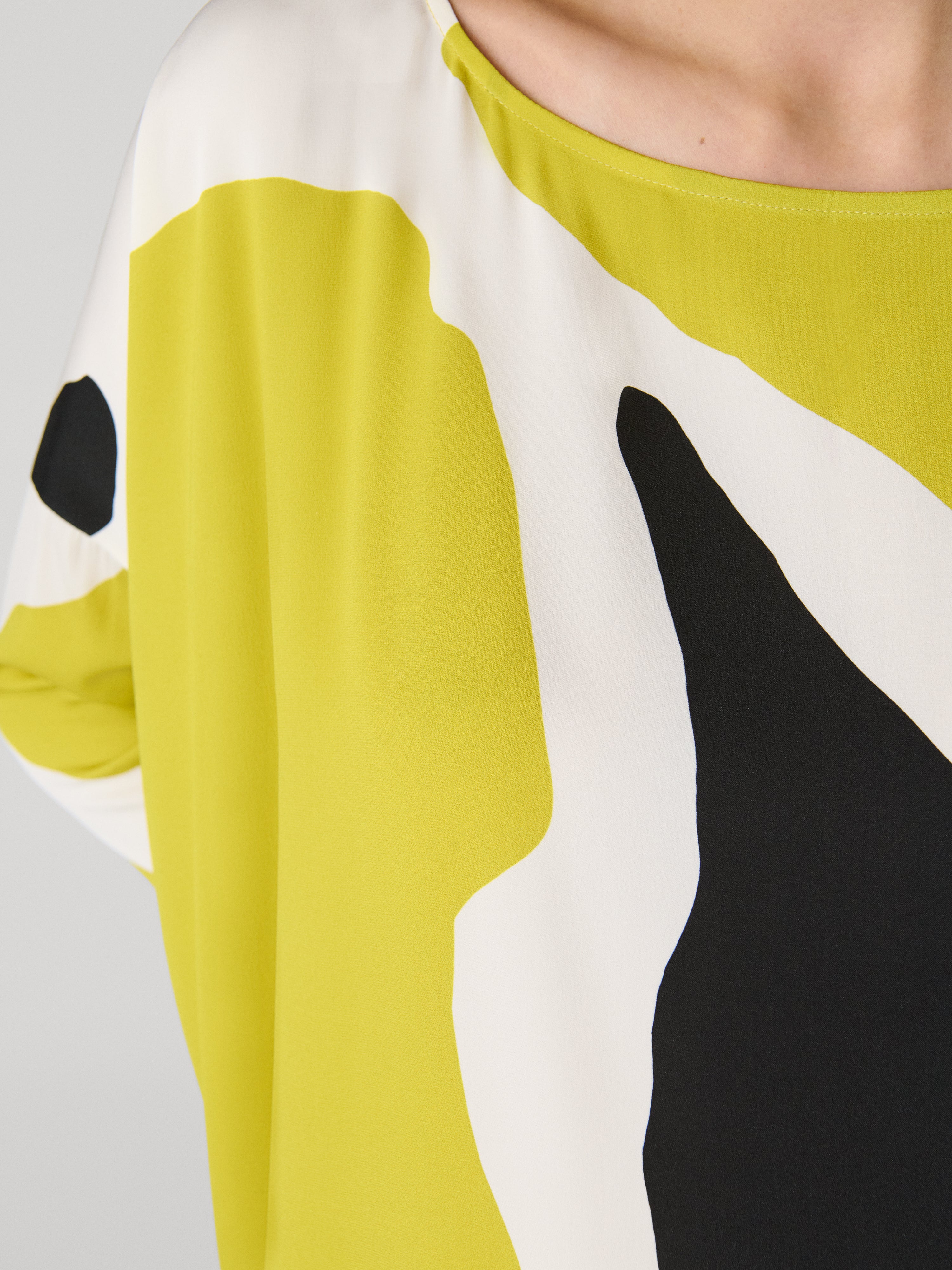 DIANE SHORT SLEEVE SHIRT