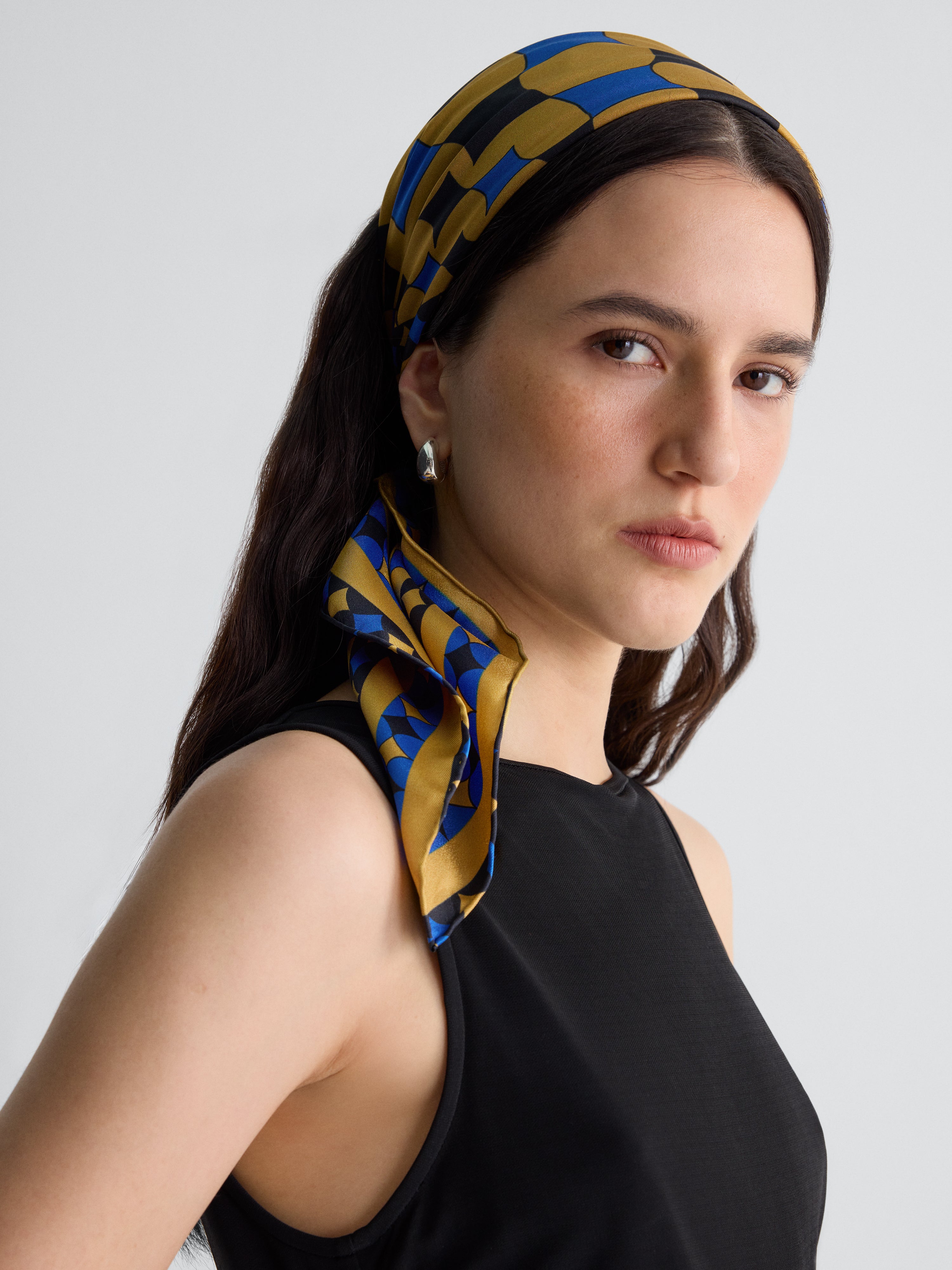 Foulard en soie à motif drapeau