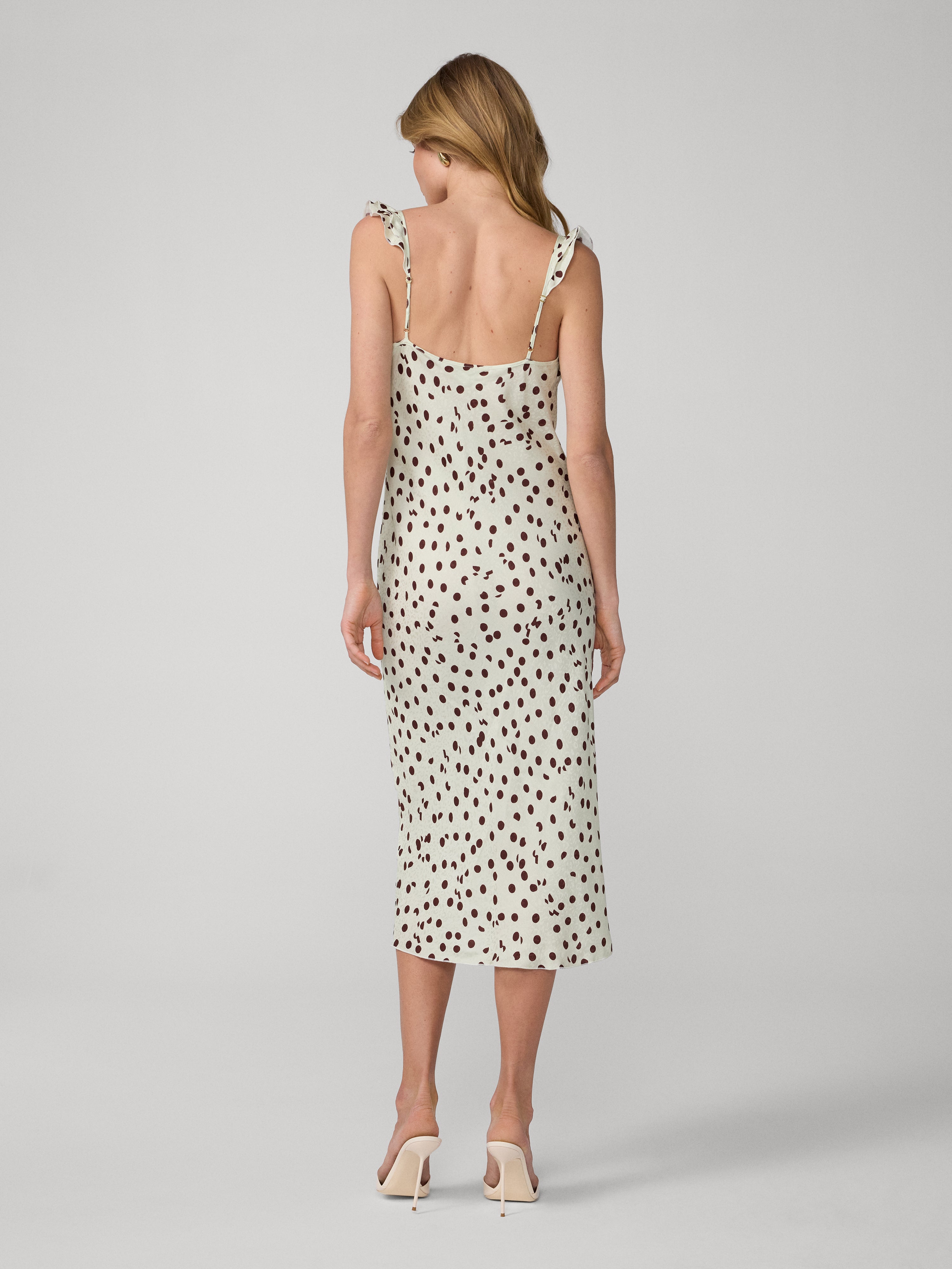 ROBE SHESKA