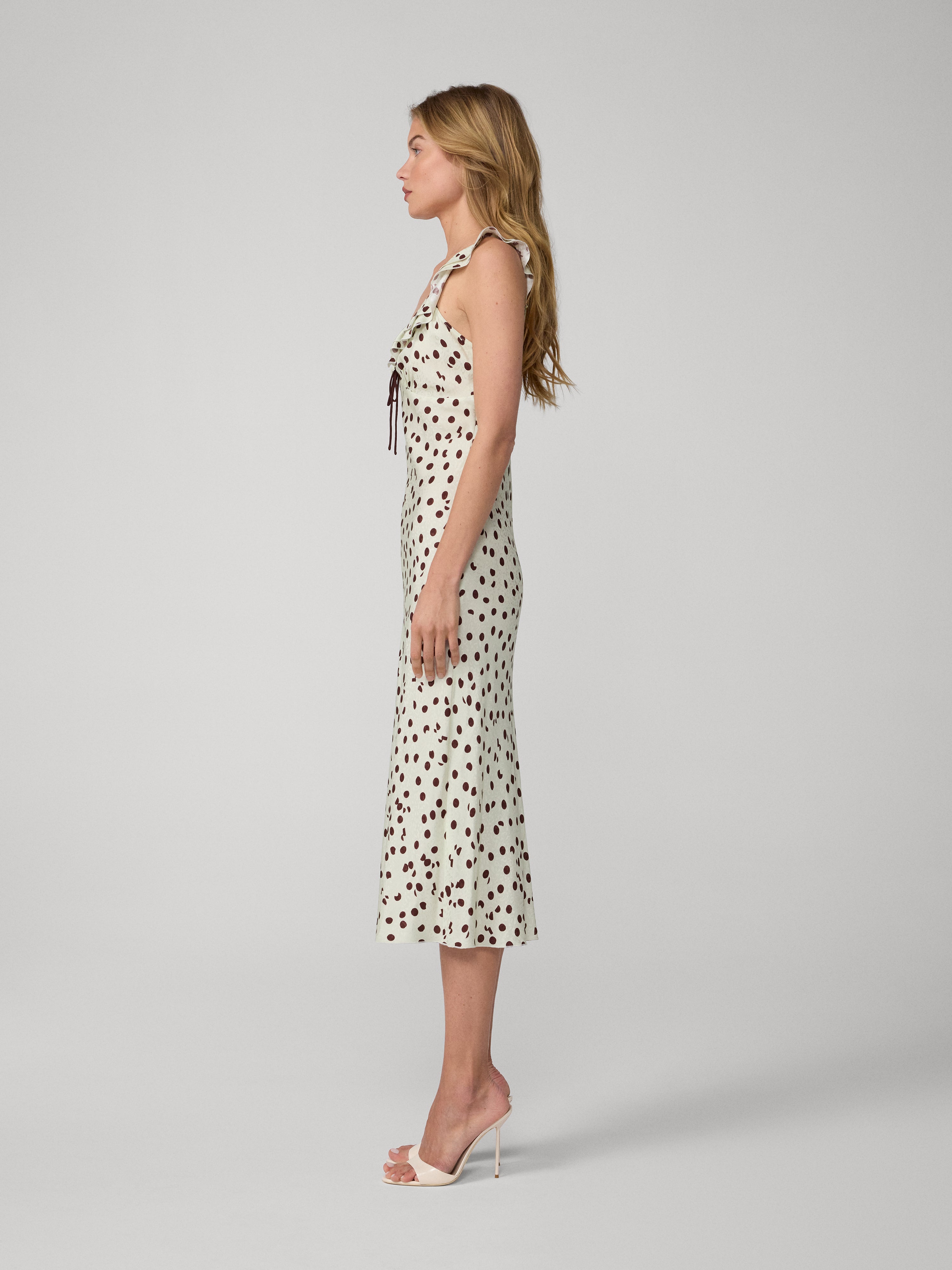 ROBE SHESKA