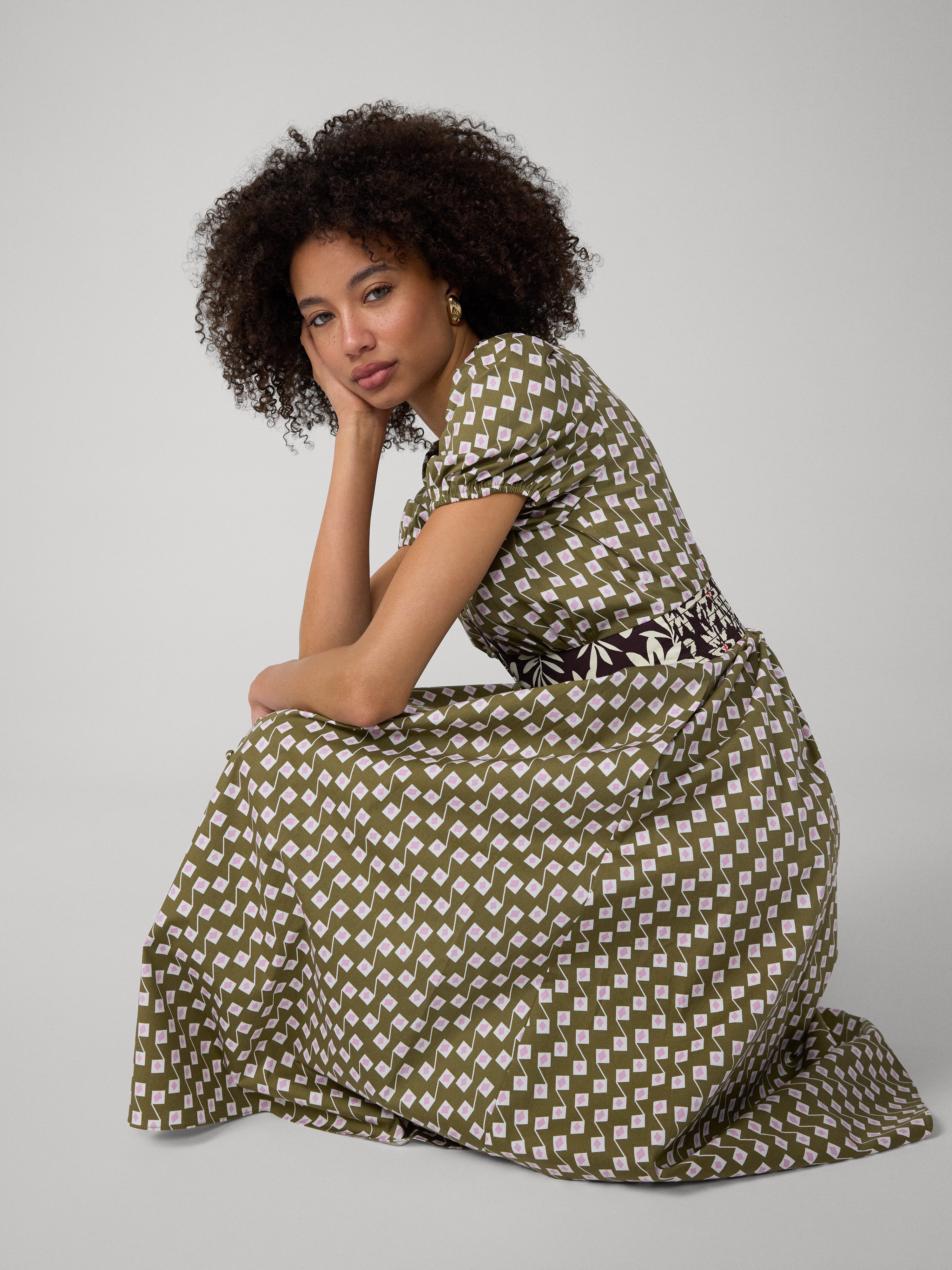ROBE SHESKA