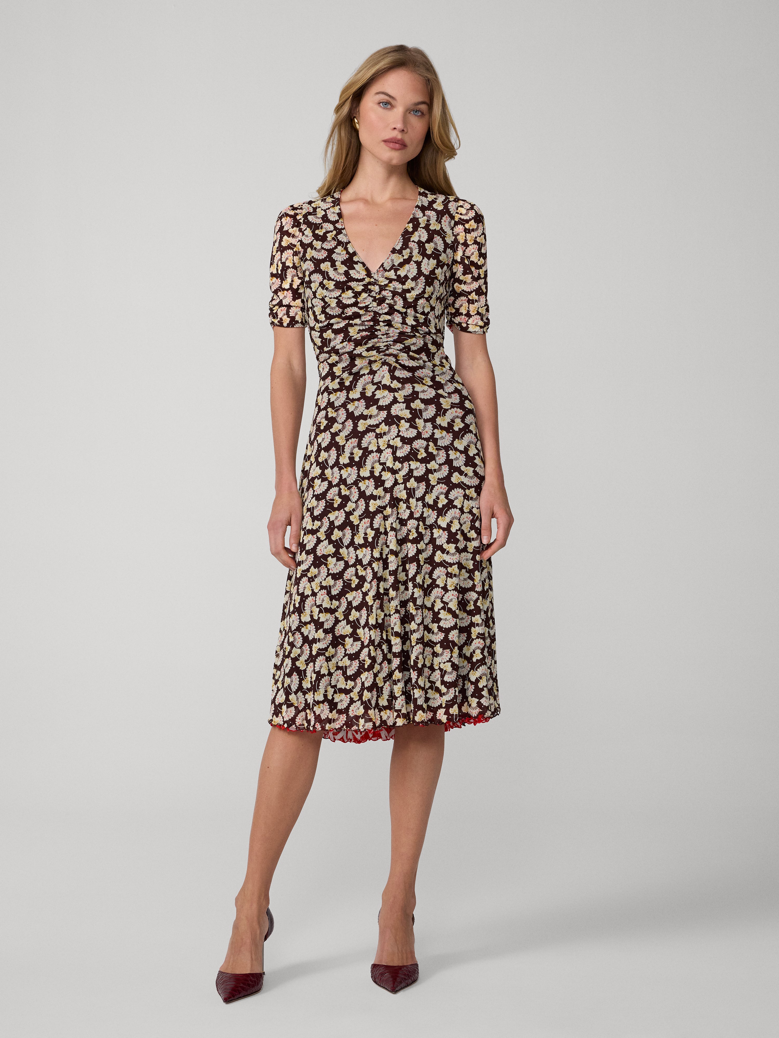 ROBE SHESKA