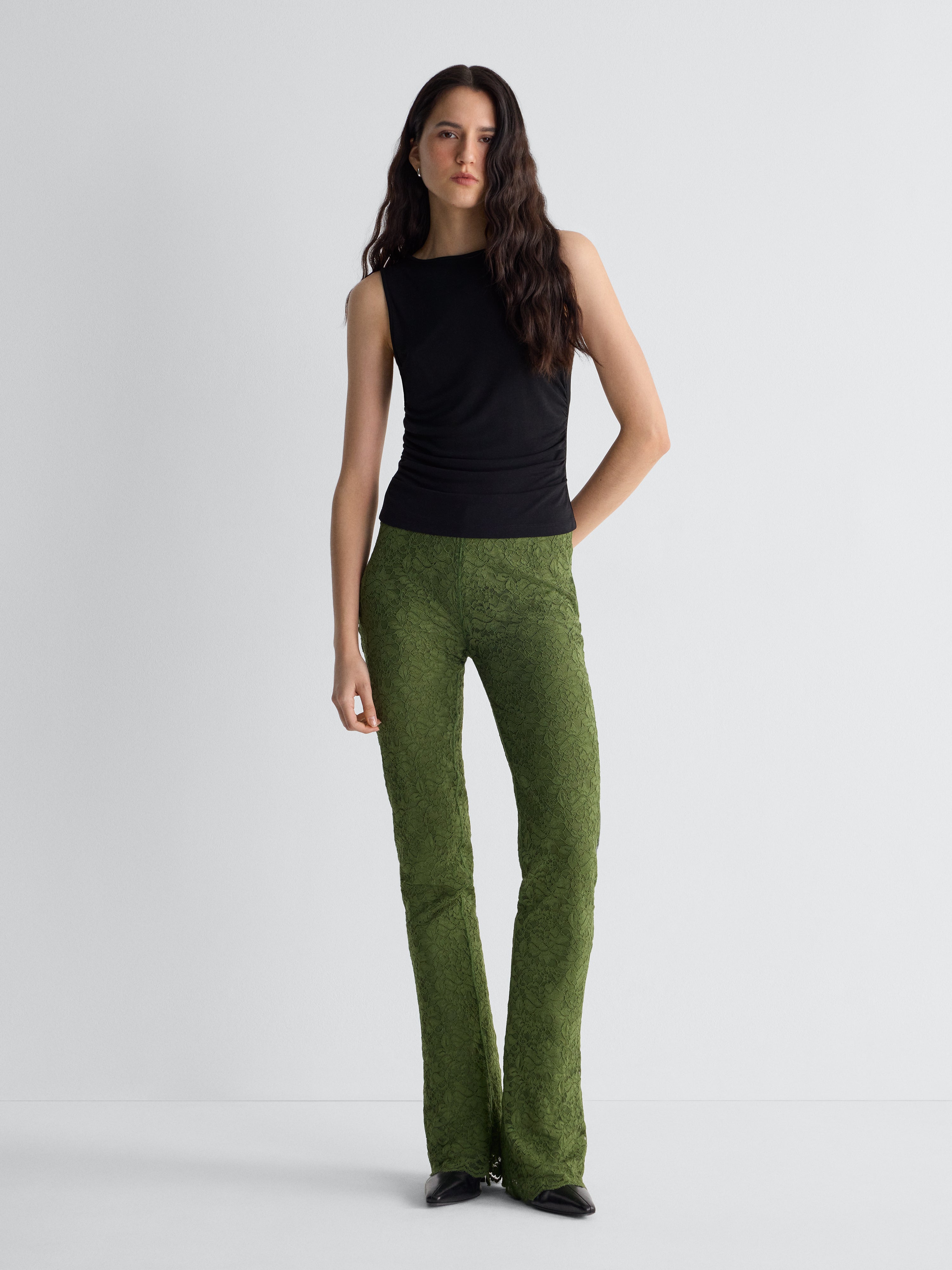 PANTALON EN DENTELLE KAYLA