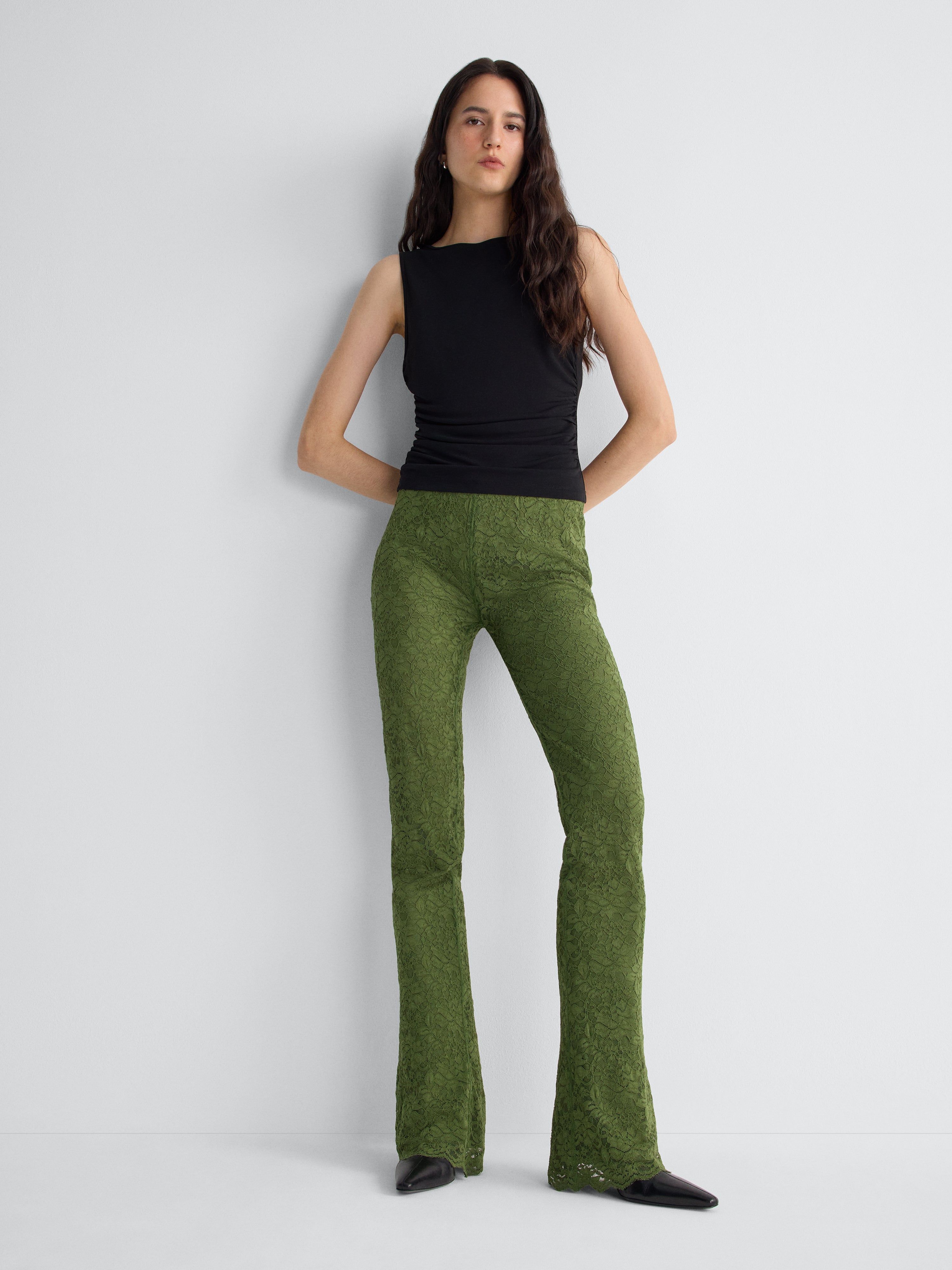 PANTALON EN DENTELLE KAYLA